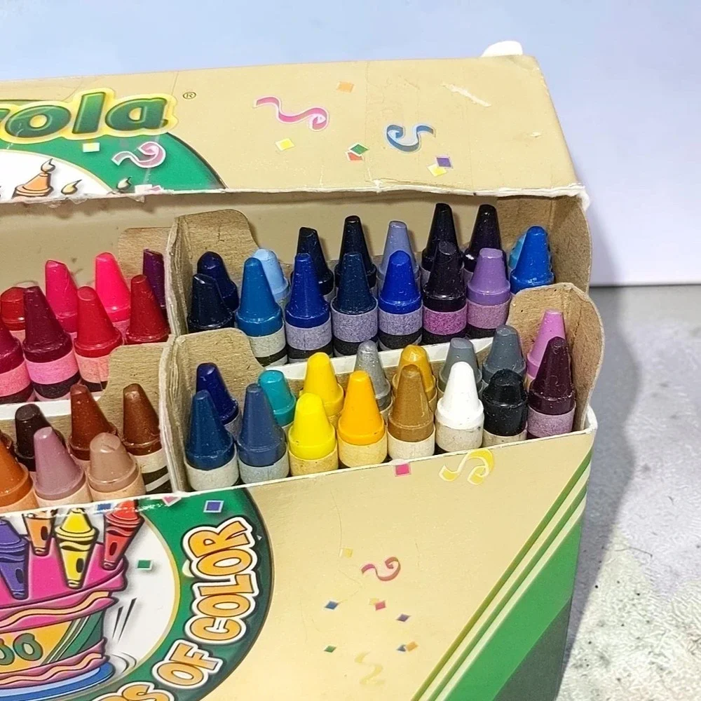 VTG Crayola Special Edition 100 Years of Color 100 Crayons 2002 Collectible Box